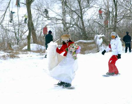 One of the most popular and unique winter activities is the wedding ceremony